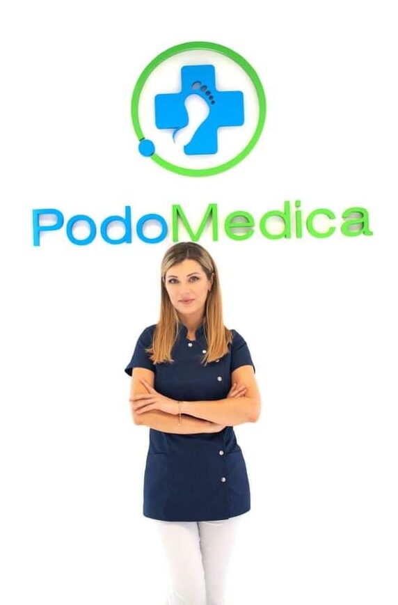 O nas, podolog Legnica, gabinet podologiczny Legnica, usługi podologiczne Legnica, pedicure podologiczny Legnica, pedicure leczniczy Legnica, leczenie wrastających paznokci Legnica, klamra ortonyksyjna Legnica, usuwanie brodawek wirusowych Legnica, usuwanie kurzajek Legnica, rekonstrukcja paznokci Legnica, pielęgnacja stóp Legnica, modzele Legnica, odciski Legnica, pękające pięty Legnica, infekcje grzybicze stóp Legnica, onycholiza Legnica, konsultacja podologiczna Legnica, terapia brodawek Legnica, zabiegi na stopy Legnica, podolog dziecięcy Legnica, podologia seniora Legnica